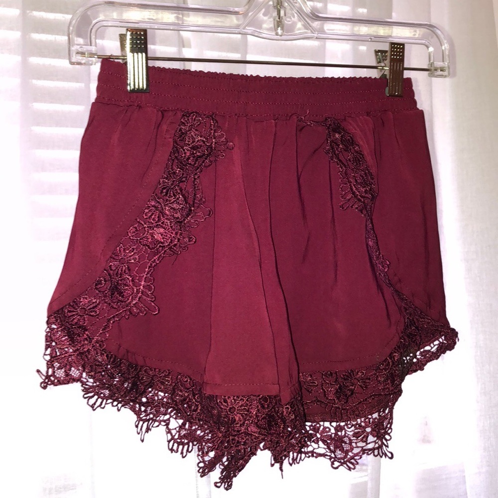TOBI DARK MAROON SHORTS